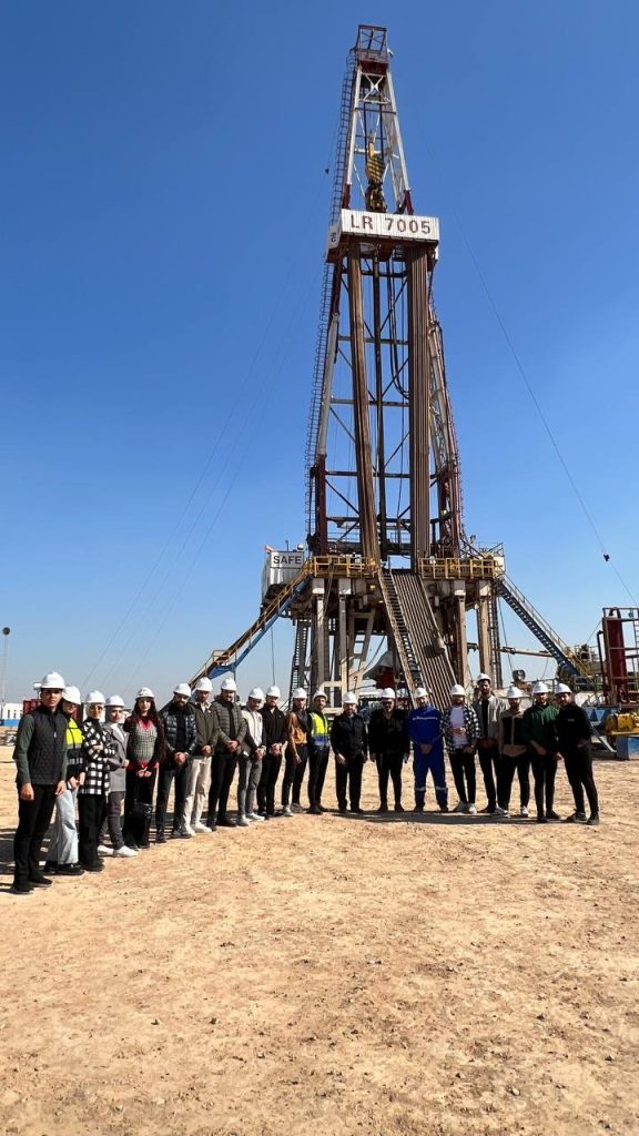 قسم هندسة النفط في جامعة بغداد ينظم زيارة علمية إلى شركة نفط الوسط