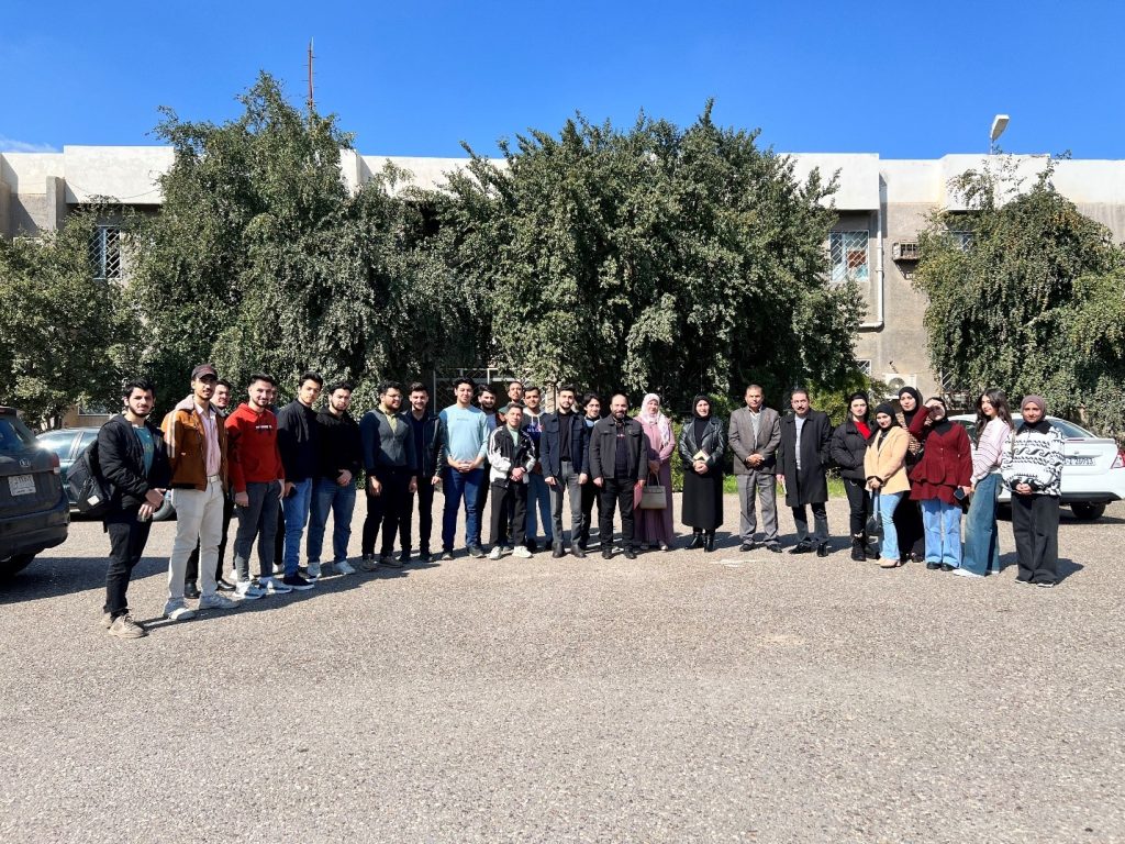 طلبة هندسة الطيران في زيارة علمية إلى مركز بحوث وتكنولوجيا الفضاء