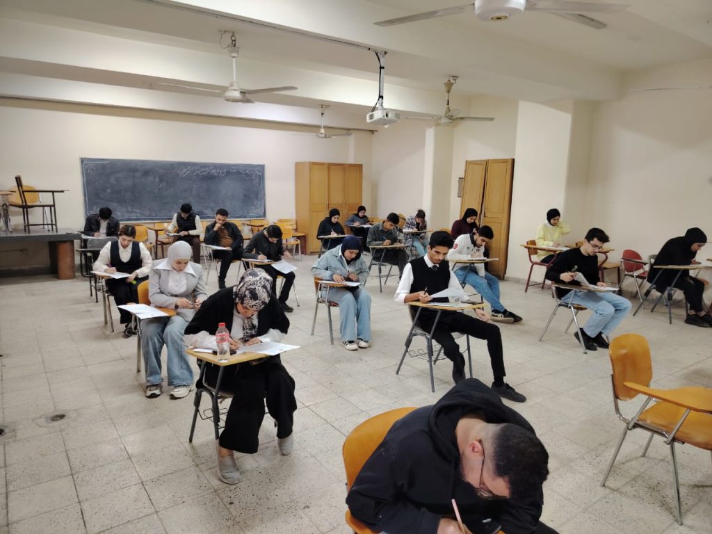كلية الهندسة تباشر امتحانات الفصل الأول لطلبة المرحلة الأولى وسط أجواء منظمة