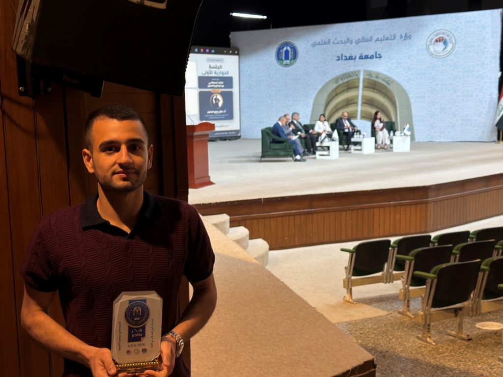 طالب في هندسة الطيران يحصد جائزة أفضل مشروع في تطبيقات الذكاء الاصطناعي الزراعي
